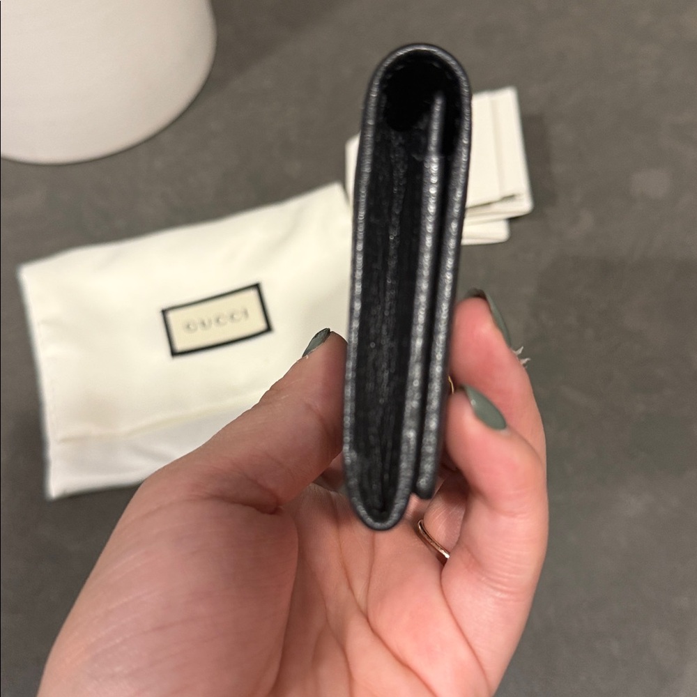 Gucci Marmont Black Card Holder - Picture 4 of 11